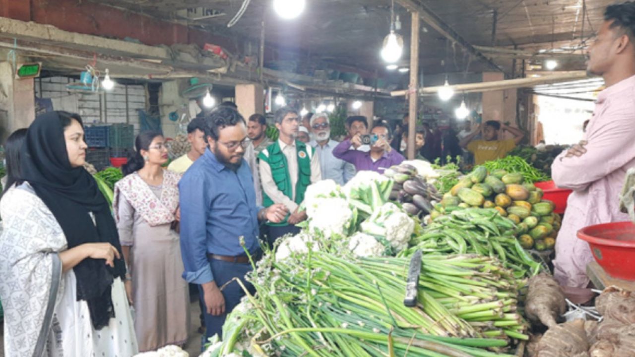 বাজারের মূল্য নিয়ন্ত্রণে বান্দরবান জেলা প্রশাসকের মনিটরিং