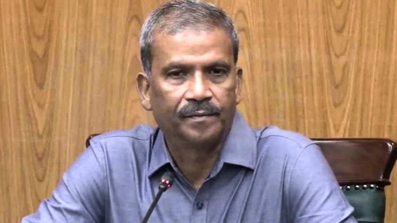 বাসাটার জন্য অনেক মায়া লাগছে; আসিফ নজরুল