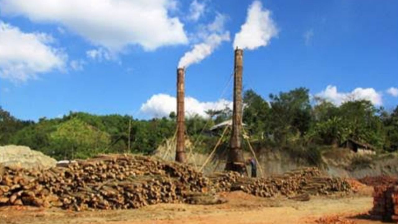 ফাইতং ইট ভাটায় গাড়ী চালকের রহস্যজনক মৃত্যু 