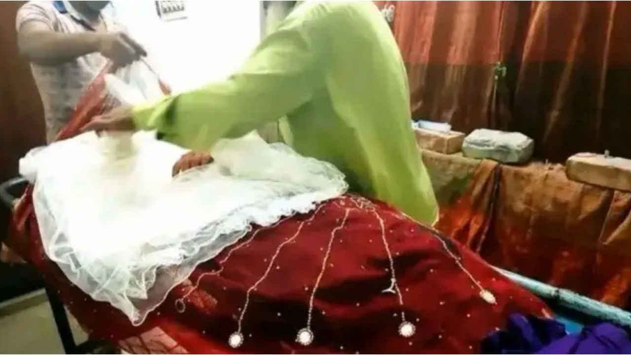 বিয়ের সাজেই শেষ যাত্রা, নৌবাহিনীর বাস ও বরযাত্রীবাহী গাড়ীর মুখোমুখি সংঘর্ষ