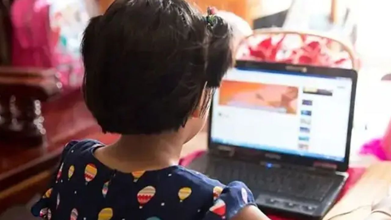 শিক্ষাপ্রতিষ্ঠানে সপ্তাহে ৩ দিন অনলাইনে ক্লাস