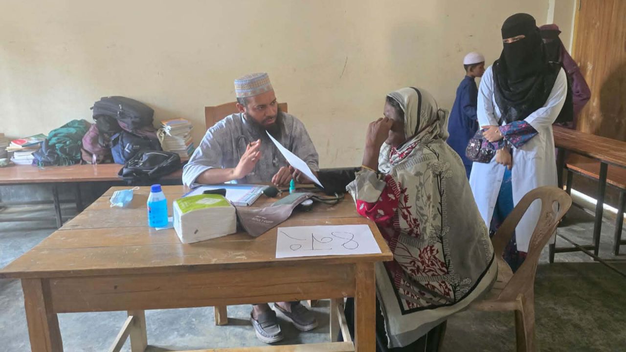 নাইক্ষ্যংছড়িতে ফ্রি মেডিকেল ক্যাম্প, শতাধিক রোগীর চিকিৎসা সেবা