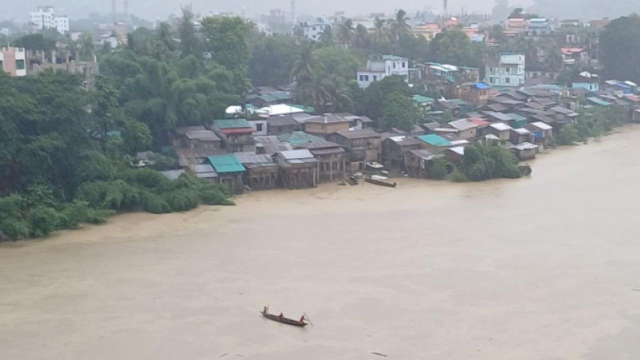 বিপৎসীমার কাছে সাঙ্গু-মাতামুহুরীর পানি, বন্যা ও পাহাড়ধসের শঙ্কা